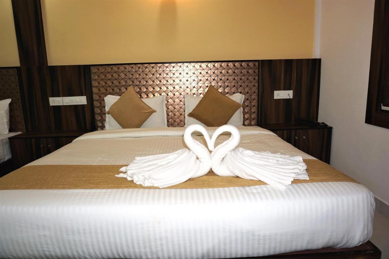 Hotel Kochi Crown Zewnętrze zdjęcie